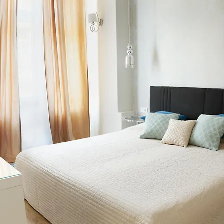 Julia Superior In The Center. Apartment Budapest